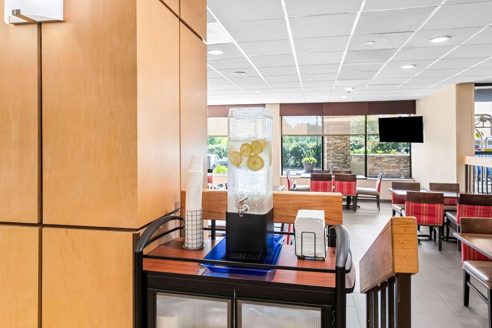 Comfort Inn & Suites Durham Near Duke University Esterno foto